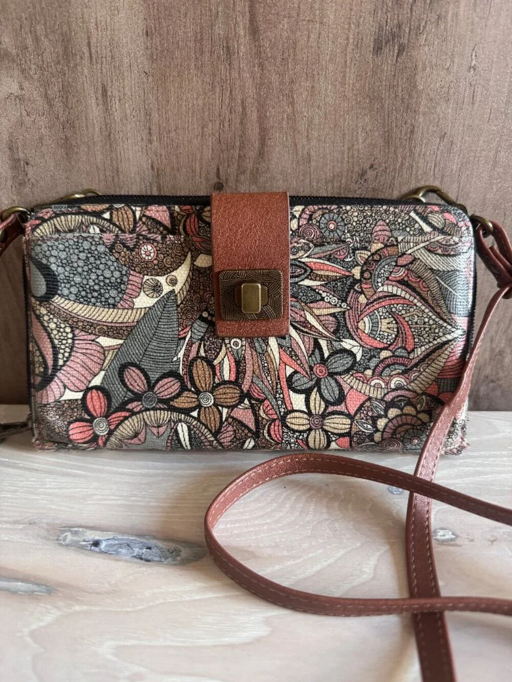 Sakroots Smartphone Crossbody Purse - Women's Cellphone Bag, Wallet For Everyday